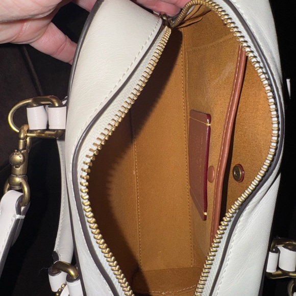 Coach Bowery Satchel 22 in Chalk - Picture 4 of 4